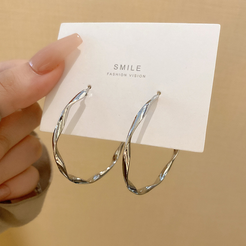 design earrings