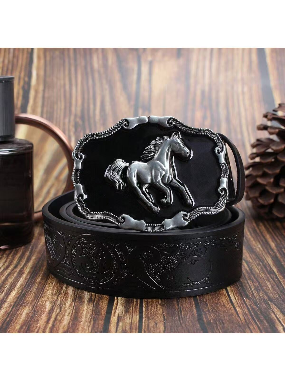 Modischer Ledergürtel für Herren, Vintage-Schnallengürtel, personalisierter Gürtel für junge und mittelalte Männer, geeignet für Jeans, Alltags- und Allzweckkasualstyle, schlichter Herrengürtel.