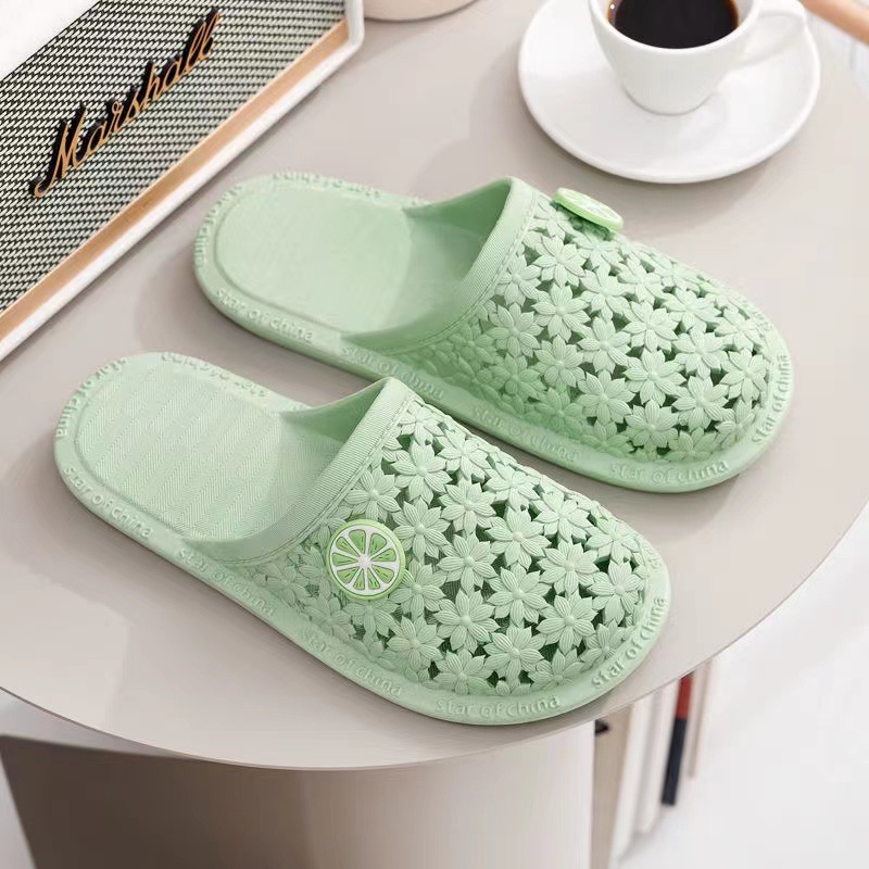 Nuevas zapatillas planas antideslizantes hollow-out lindo color sólido playa verano al aire libre baño zapatos de mujer sala de Casa sandalias de Punta cerrada