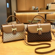 韩版手提包新款时尚百搭大容量实用通勤单肩斜挎包女士小方包简约