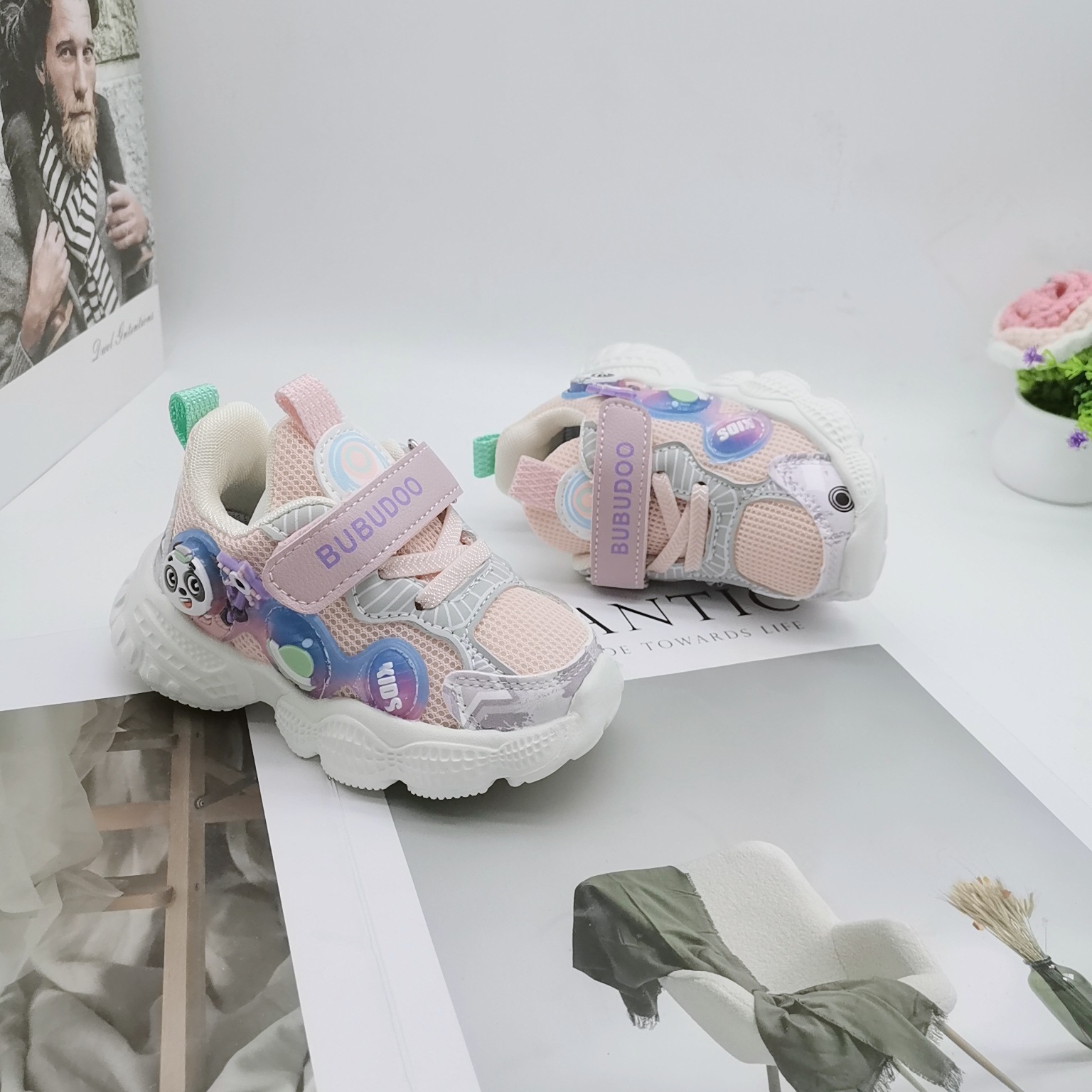Zapatos de papá para niños 2025 otoño nuevos zapatos transpirables para niños zapatos de bebé con suela suave para niños pequeños