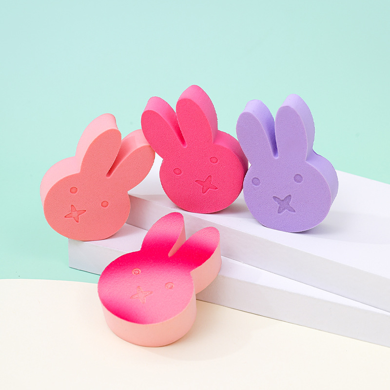 Conejito personalizado polvo plano no comer polvo seco y húmedo mezcla de color maquillaje esponja almohadilla de aire maquillaje huevo transfronterizo