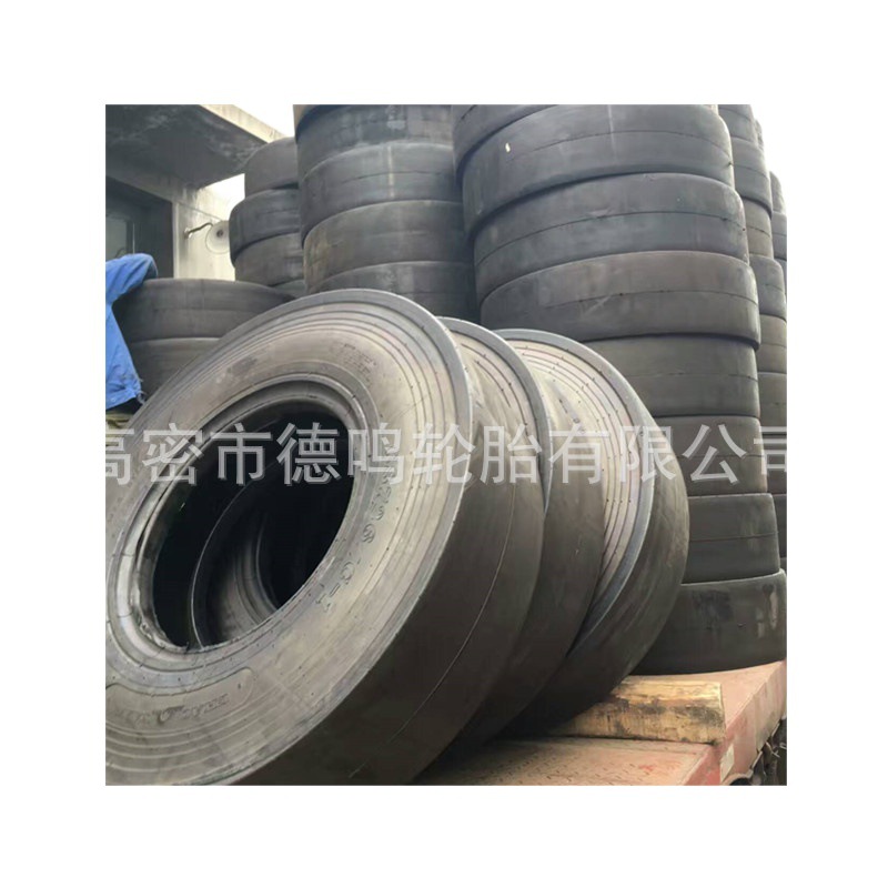 Suministro Xugong maquinaria de ingeniería neumático 1100-20 Smooth Roller neumático 11.00-20