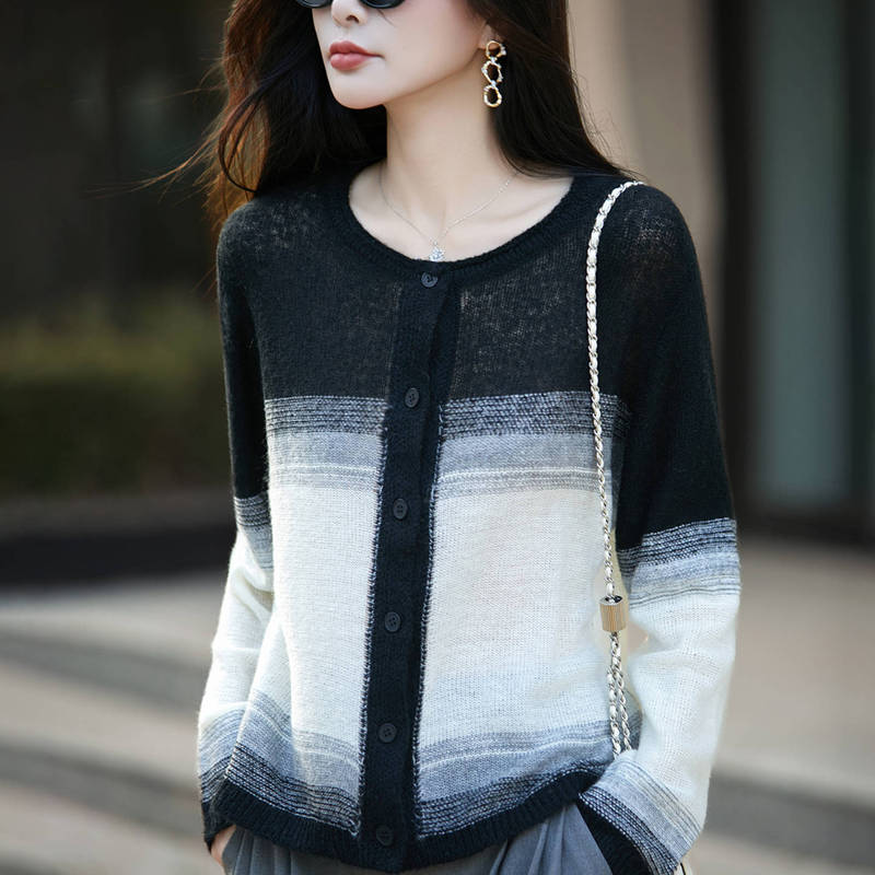 Autumn and Winter New Round Neck Gradient Color French Sweater Women's Lazy Style Sweater Retro Long-Sleeved Cardigan Top