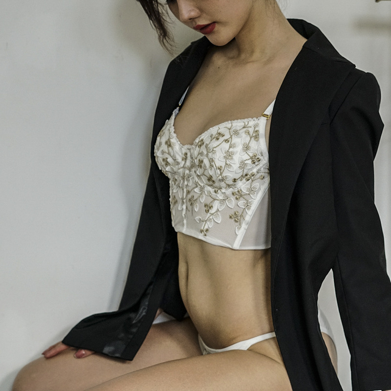 French embroidery Palace style luxury lace underwear sexy inner bra big chest small sling bra suit