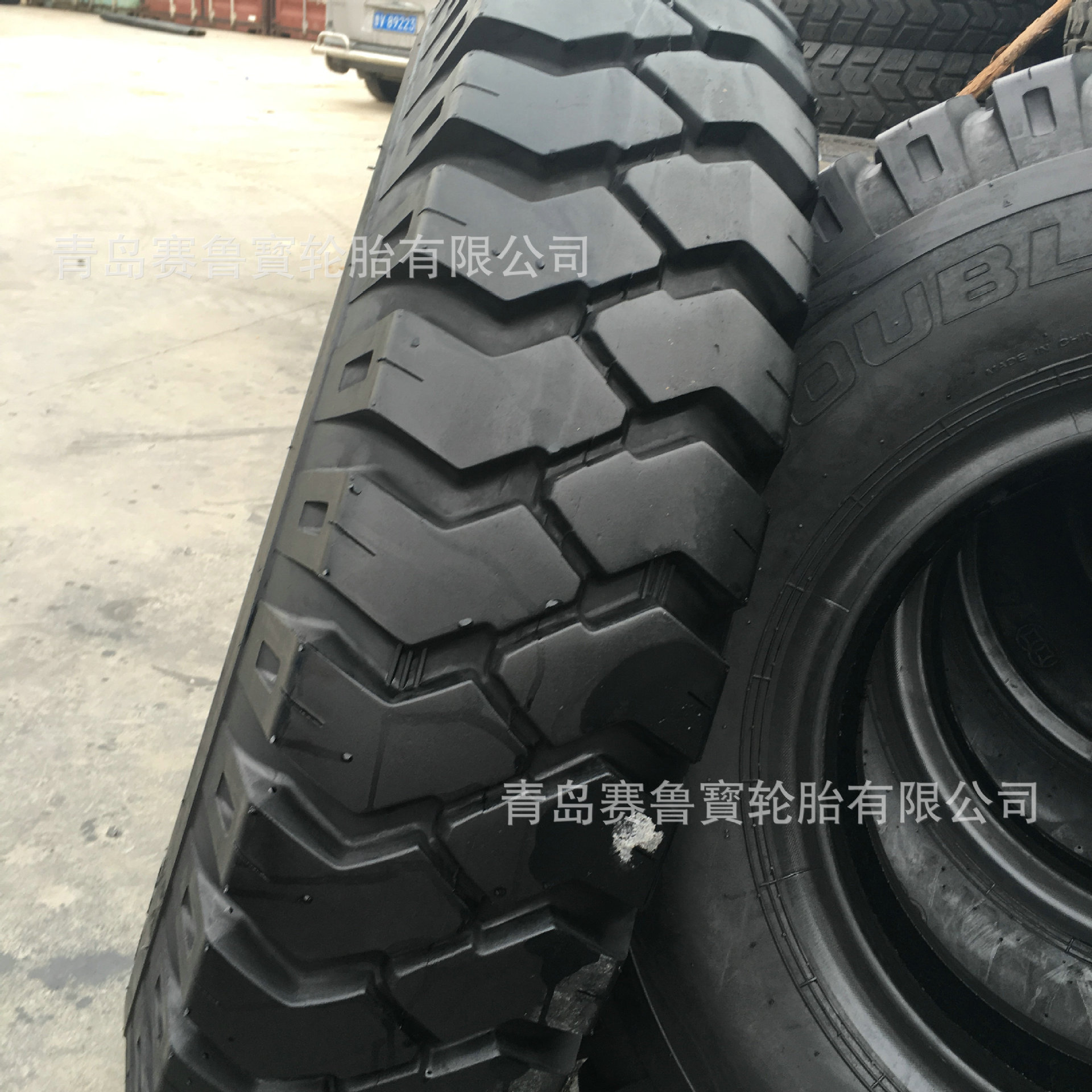 尼龙矿山花纹加厚  12.00-20载重卡车 货车轮胎