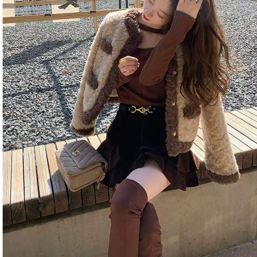 Хаки куртка, стиль Chanel, оверсайз