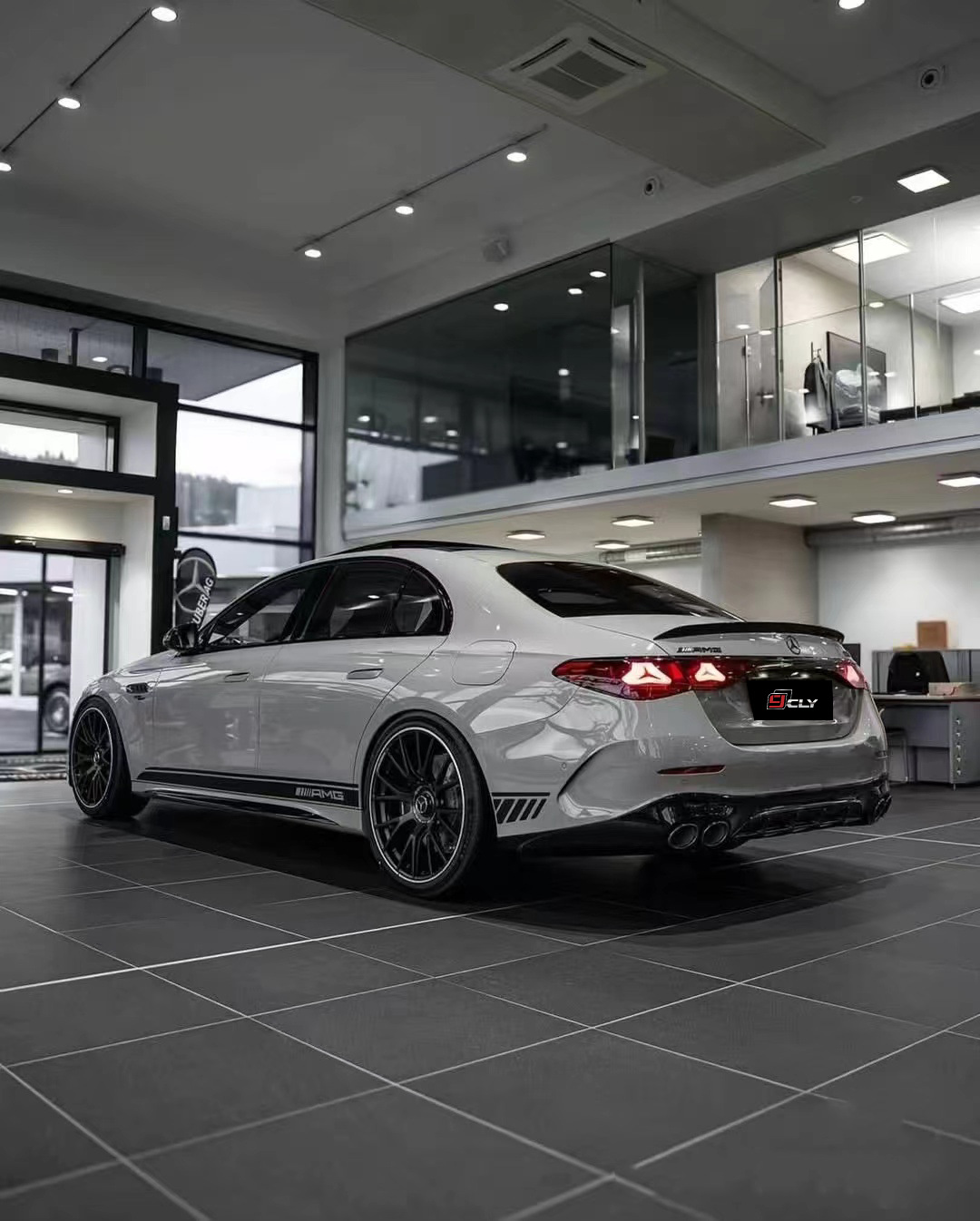 Suitable for 24-25 Mercedes-Benz E-Class Sports Edition E260L E300L W214 Modified E53 Rear Lip Four Tail Pipes
