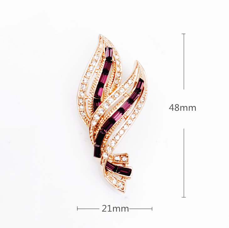 ŷ��ʱ�г����߼���΢���ʯ��Ҷ����ٴ������ػ�Ů˿��������