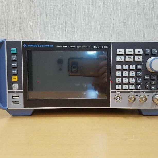 出售/回收 罗德与施瓦茨R&S SMCV100B 信号发生器