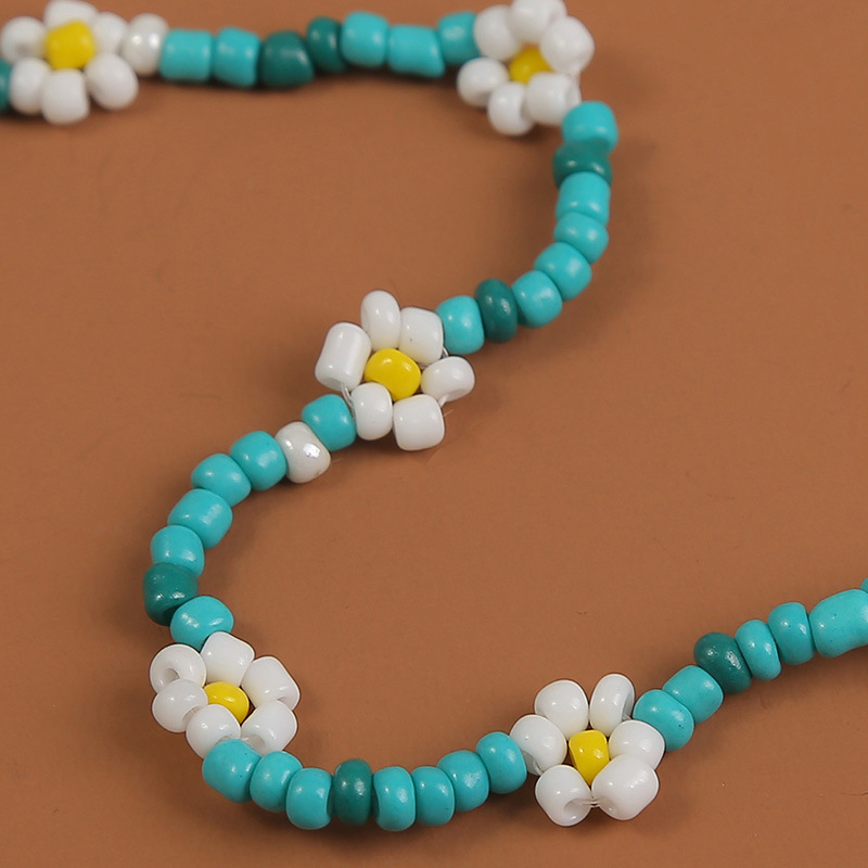 Color Handmade Rice Bead Flower Bohemian Long Necklace Wholesale Nihaojewelry display picture 10
