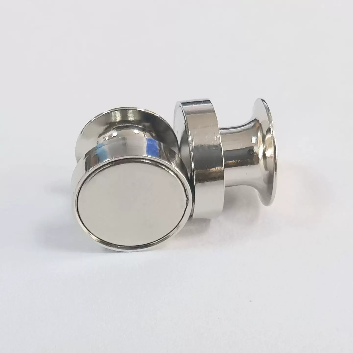 工厂直销 磁吸卡帽 平头磁铁卡帽 徽章冰箱贴转换器 强磁胸针卡扣