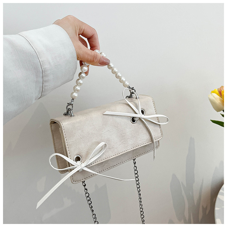 Fashion Solid Color Pearls Bowknot Square Buckle Handbag display picture 5