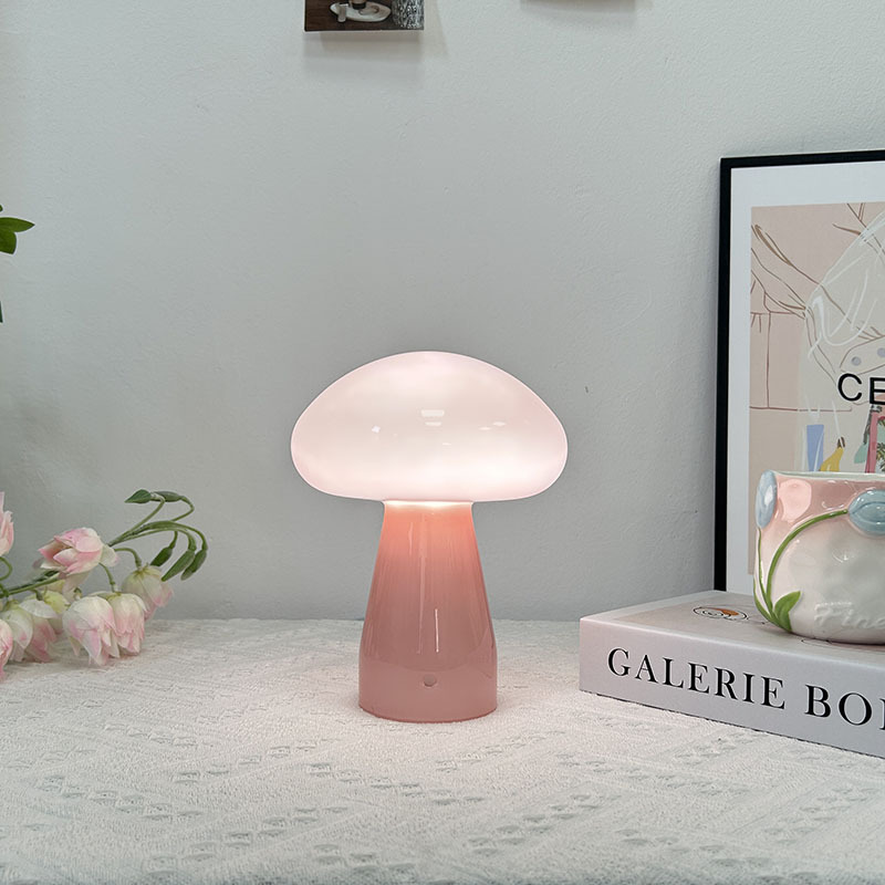 Lámpara de mesa decorativa nórdica para dormitorio, exclusivamente para ventas transfronterizas, lujo ligero, regulable, ambiente minimalista en tono crema, diseño de hongo de vidrio. image 3