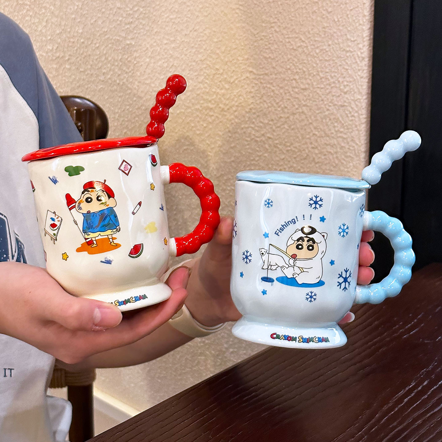 Tazas de agua de niñas lindas lápices pequeños nuevos tazas de cerámica con cubierta de cucharas tazas de café de oficina tazas de desayuno para niños