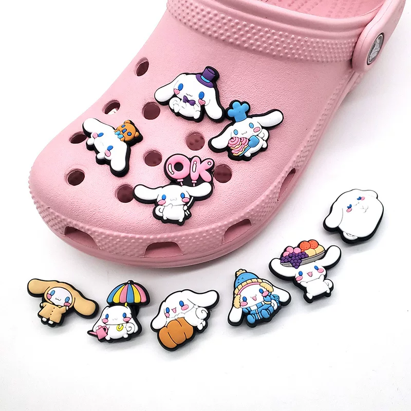 Набор из серии Sanrio, анимационная собака Sanrio, обувь Yugui Dog Cave Shoes, обувь Flower Shooting PVC Garden Shoes