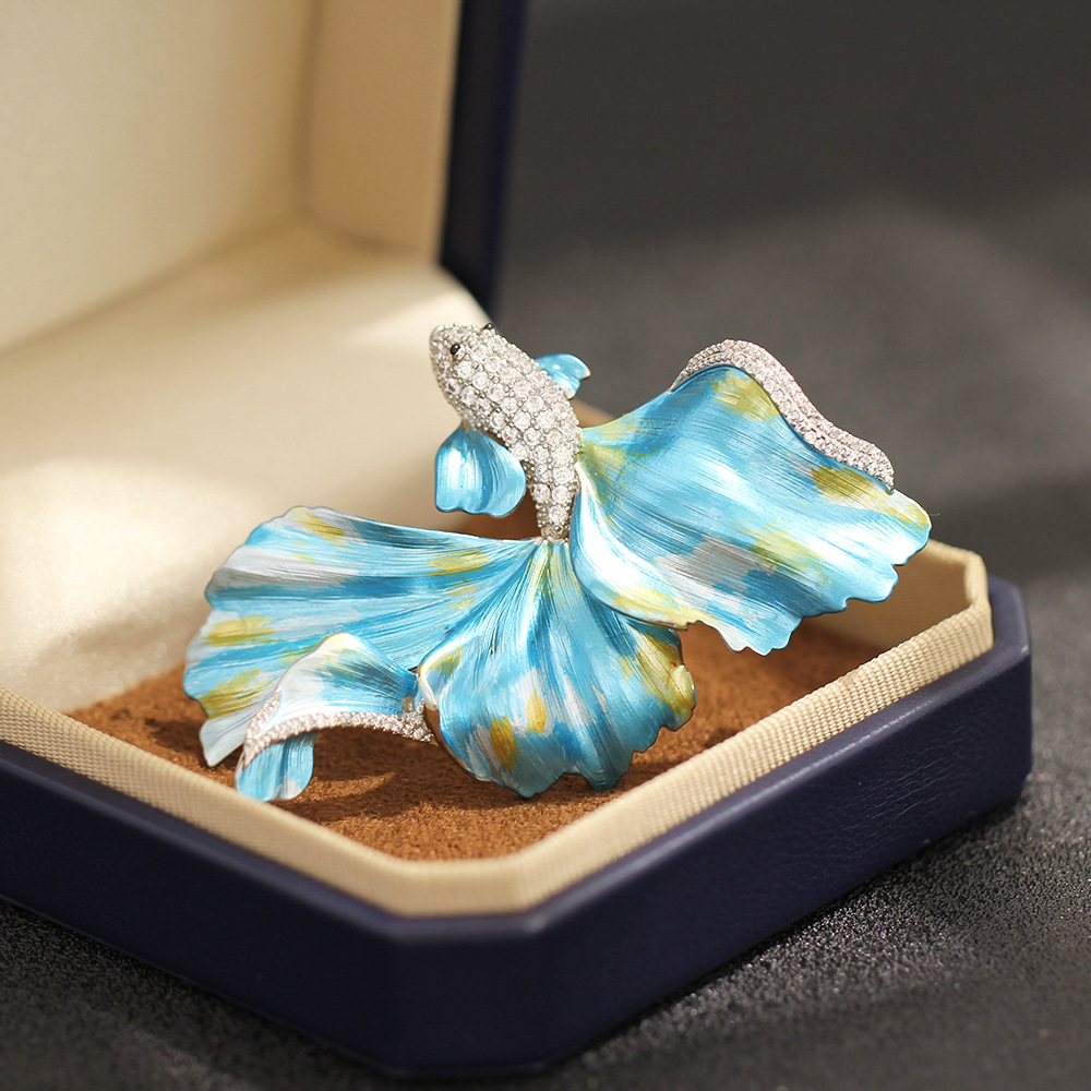 Broche pez cola de fénix esmaltada pin de lujo unisex_voghion.com