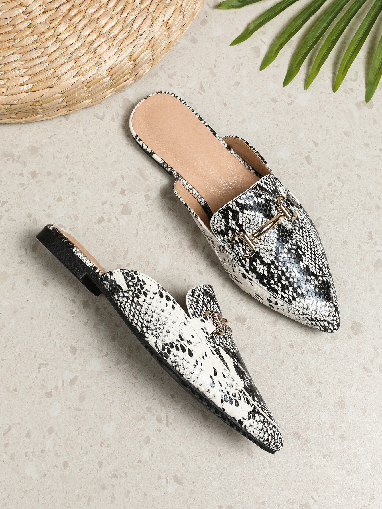 Neue lässige Schlangenmuster-Mode-Einzelschuhe, vielseitig, spitze Zehen, flacher Boden, faule halbe Drag-Außenhandel_voghion.com