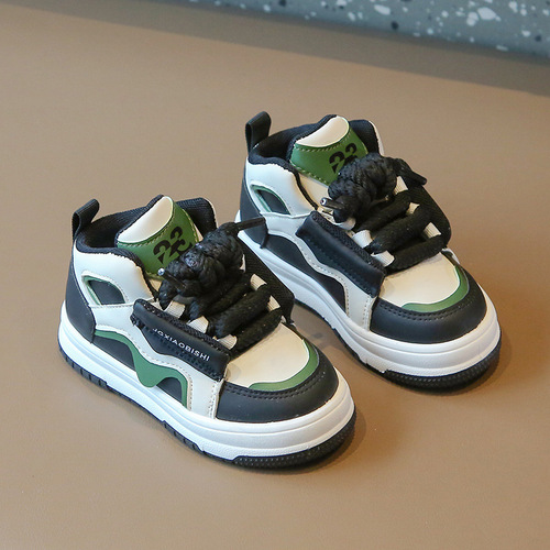 Children's Sports Shoes 2026 Spring and Autumn Boys' Casual Ankle Boots for Girls Bread Shoes Dopamine Baby Daddy Shoes