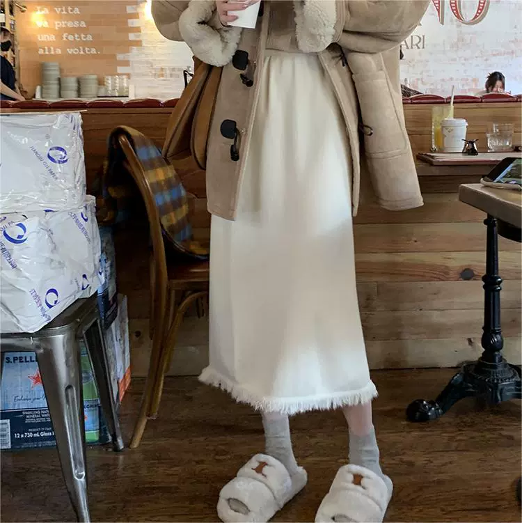 法式设计感小众针织裙女2024秋冬小个子中长款高腰a字流苏半身裙