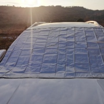 Auto nieve cubierta de tela plateada para cubrir la nieve para proteger el parabrisas delantero protector solar crema anticongelante puede agregar logotipo