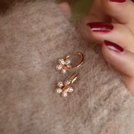 耳钉;戒指;项链