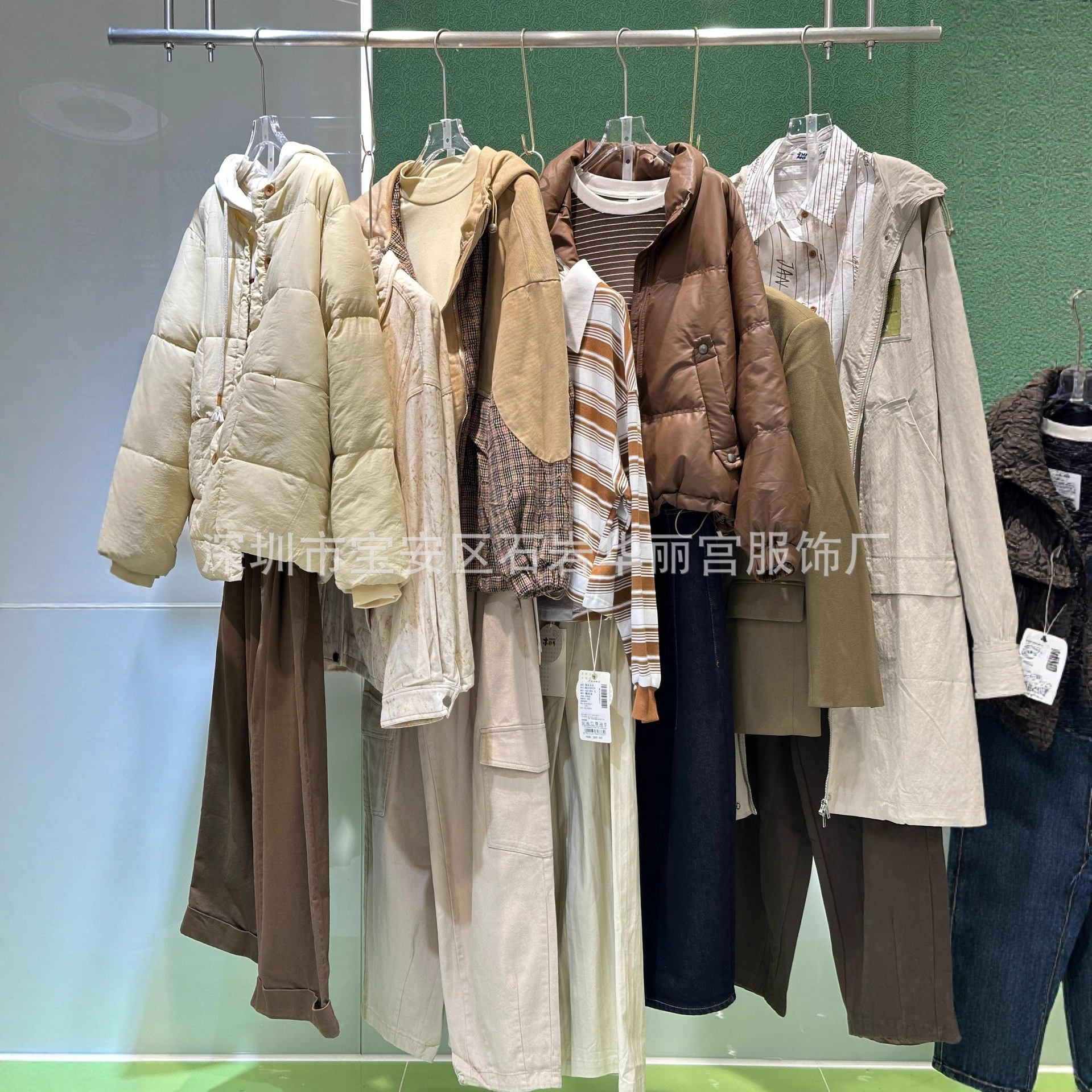 佐色捡漏高端女装连衣裙白鹅绒羽绒服高级感轻奢玩了个毛线/芝仪