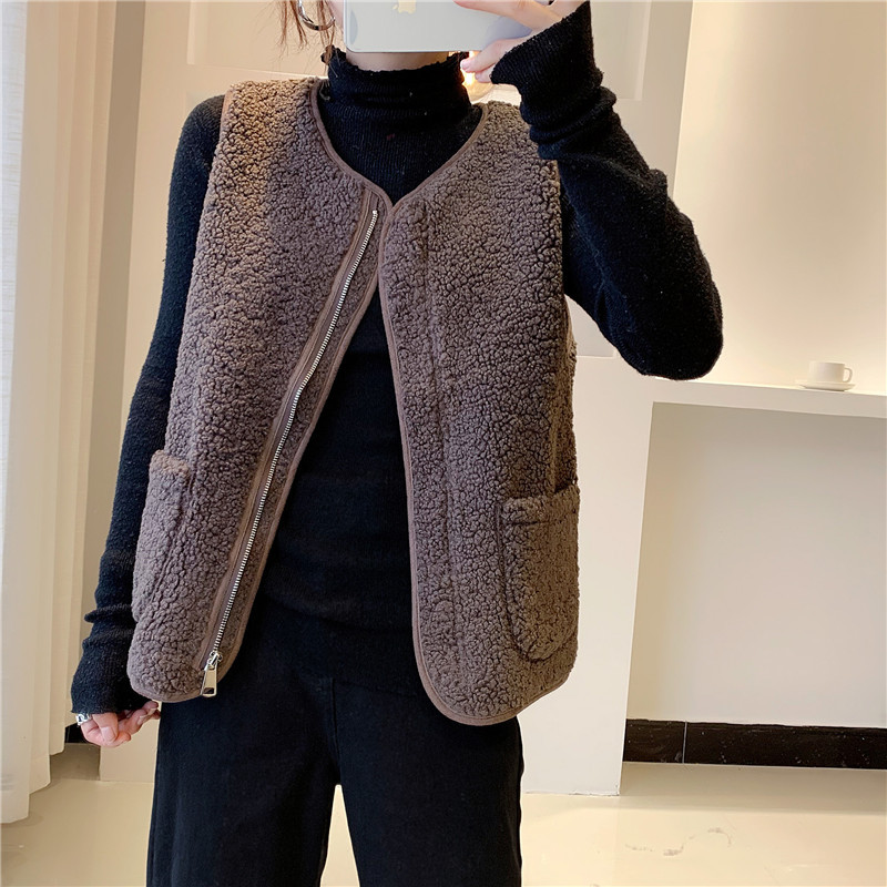 Chaleco de piel de cordero de imitación 2024 nuevo estilo otoño e invierno todo en uno chaleco de celebridad de Internet chaqueta de chaleco de chaleco de todo fósforo corto image 10