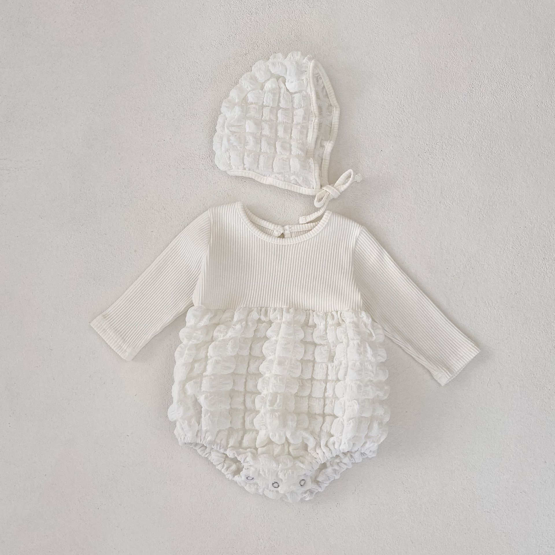 Tuta Ha Yi a maniche lunghe in garza a bolle per bambina autunno 2024, tuta da gattonare + set di 2 cappelli in regalo_voghion.com