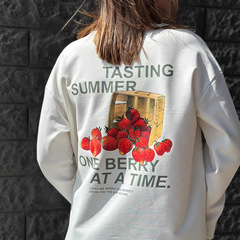 春と秋のファッショナブルなトレンドニッチ楽しいイチゴプリント甘いガーリーハートピュアコットン長袖Tシャツトップ
