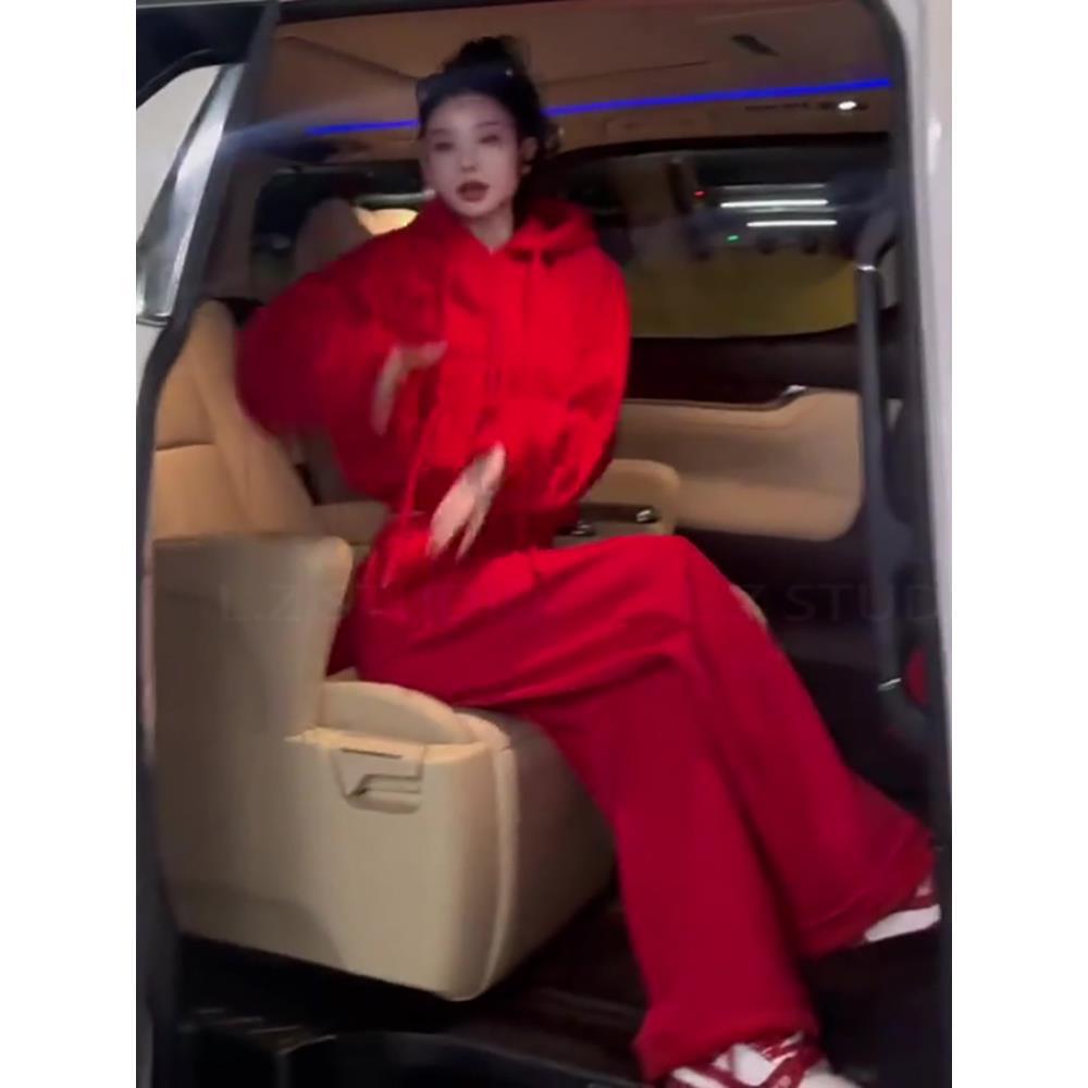 番茄系穿搭秋季新款奶呼呼减龄红色休闲运动卫衣阔腿裤两件套装女