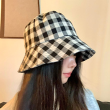 周给给2025年新款韩版时尚覆古格子渔夫帽女百搭显脸小水桶帽