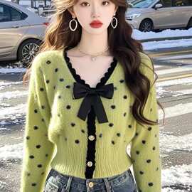2025冬季流行感韩系漂亮绿色波点毛茸茸打底毛衣