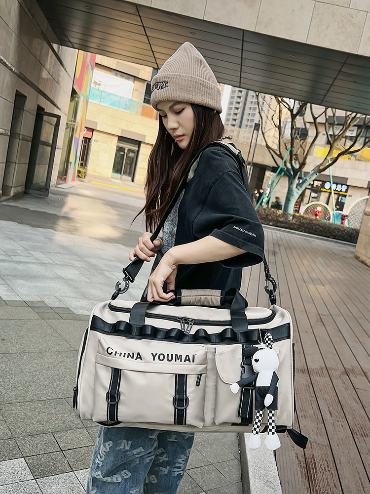 Large-Capacity Short-Distance Travel Bag for Men and Women, Single Shoulder Backpack, Portable Cross-Body Bag, Dry and Wet Separation Letter Bag
