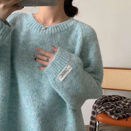 Loose pullover sweater for women, round neck, lazy style, autumn and winter long-sleeved soft waxy patterned wool sweater