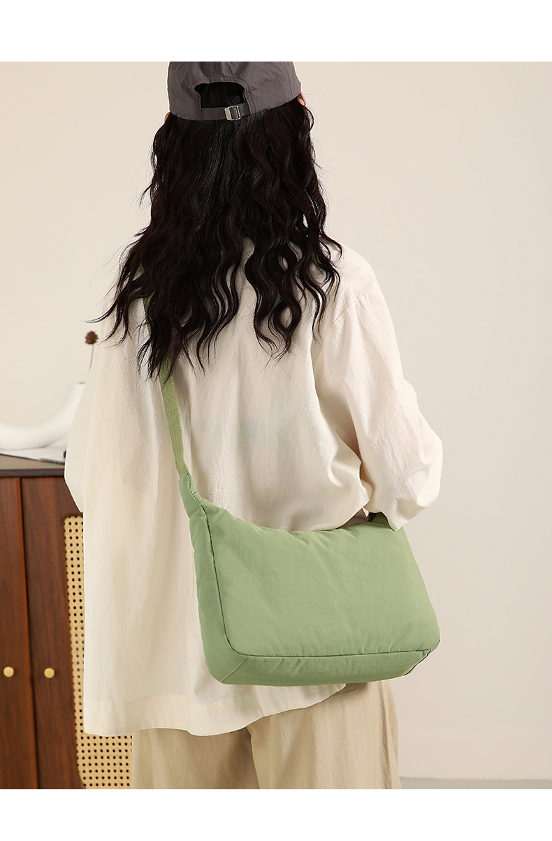 Cross-border fashion casual women's bag, simple and versatile single-shoulder bag, travel and commuting, large capacity, versatile and trendy crossbody bag for women undefined