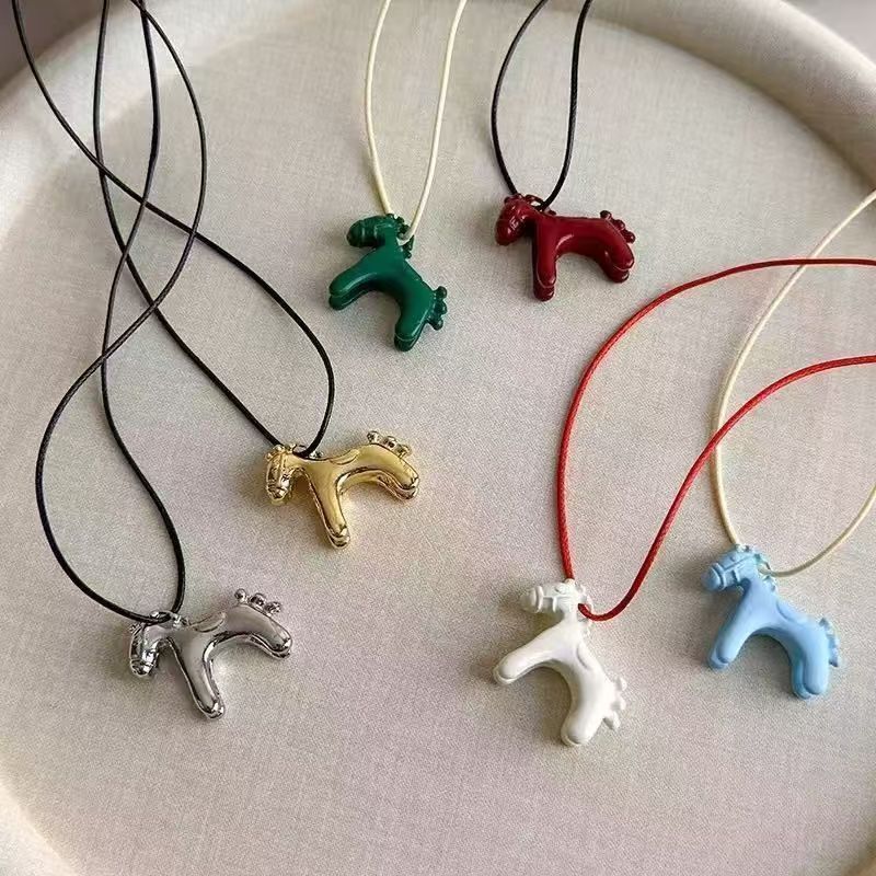 "Get Rich Instantly" 3D Pony Necklace for Men and Women 2026 New Style Neck Chain Sweater Chain Unique Autumn and Winter Accessory