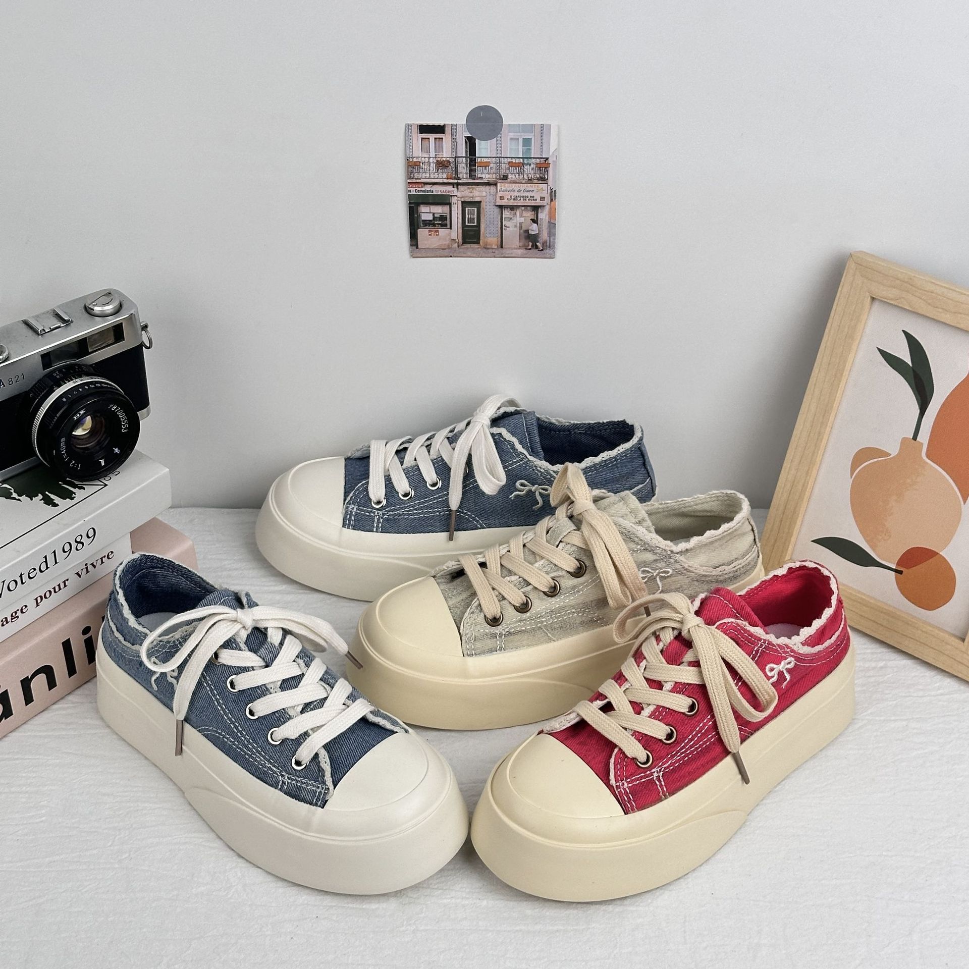 Zapatos de lona de onda lejana, zapatillas de nicho, zapatos de mujer de verano, zapatos casuales, niños 2025, nuevos zapatos blancos explosivos