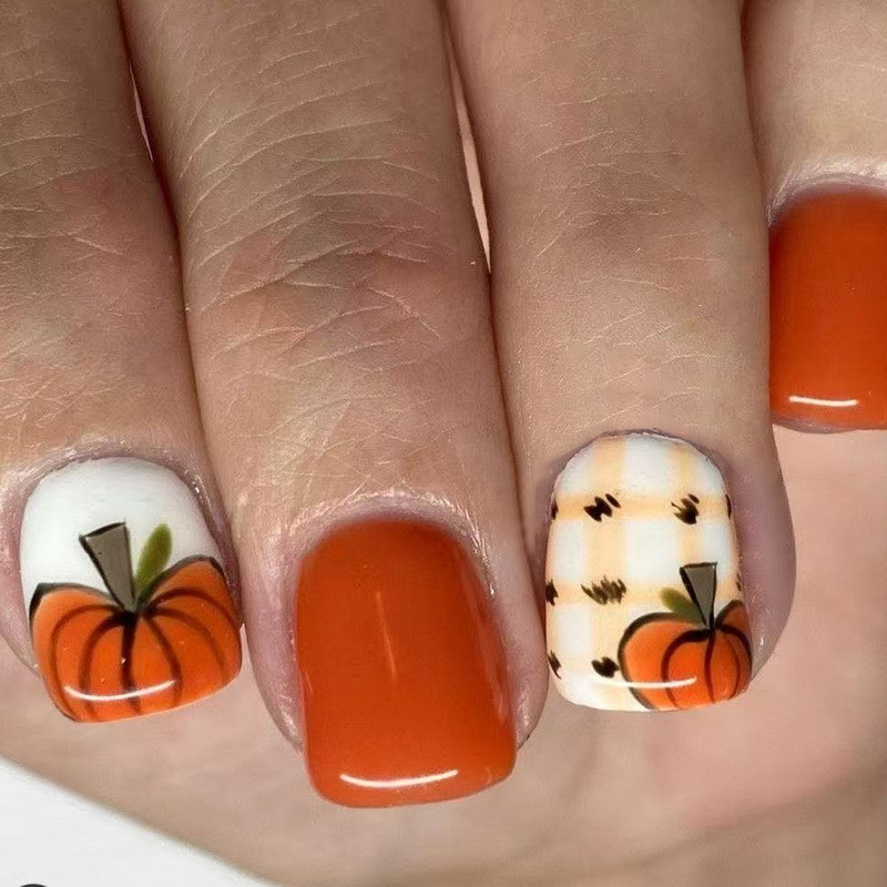 Autumn Thanksgiving Orange Pumpkin Plaid Short Square Wearable Nail Art Fashion Cute Style Fake Nails