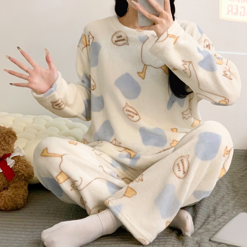 Ins Style Fleece-Lined Thickeneded Coral Velvet Winter Pajamas for Women in Autumn and Winter Cute Student Home Clothes Set That Can Be Worn Outside