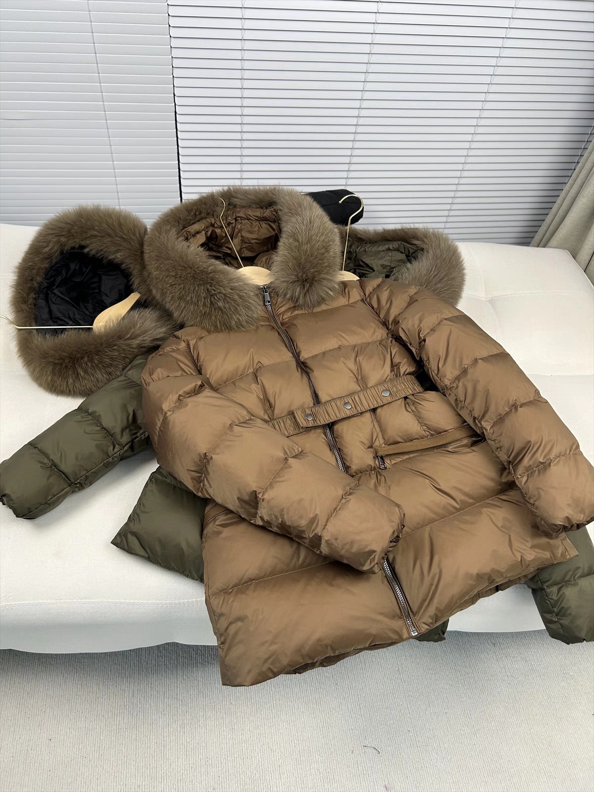 Autumn Winter New European Style Waist Slimming 90 White Duck Fox Fur Collar Down Jacket Women Short Trendy Coat_voghion.com