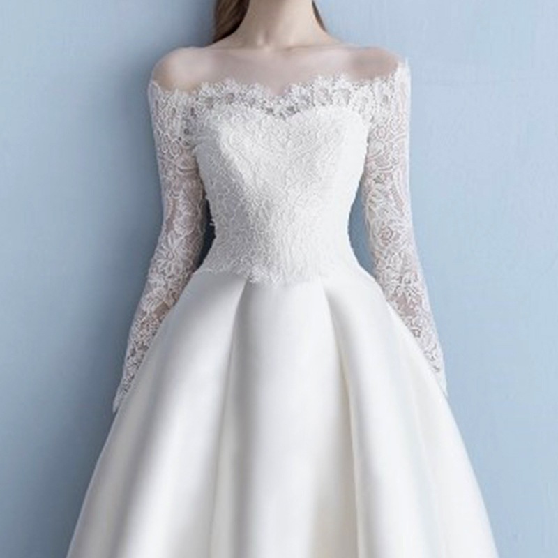 Elegantes Bodenlanges Brautkleid Aus Satin Und Spitze Mit Schleppe_voghion.com