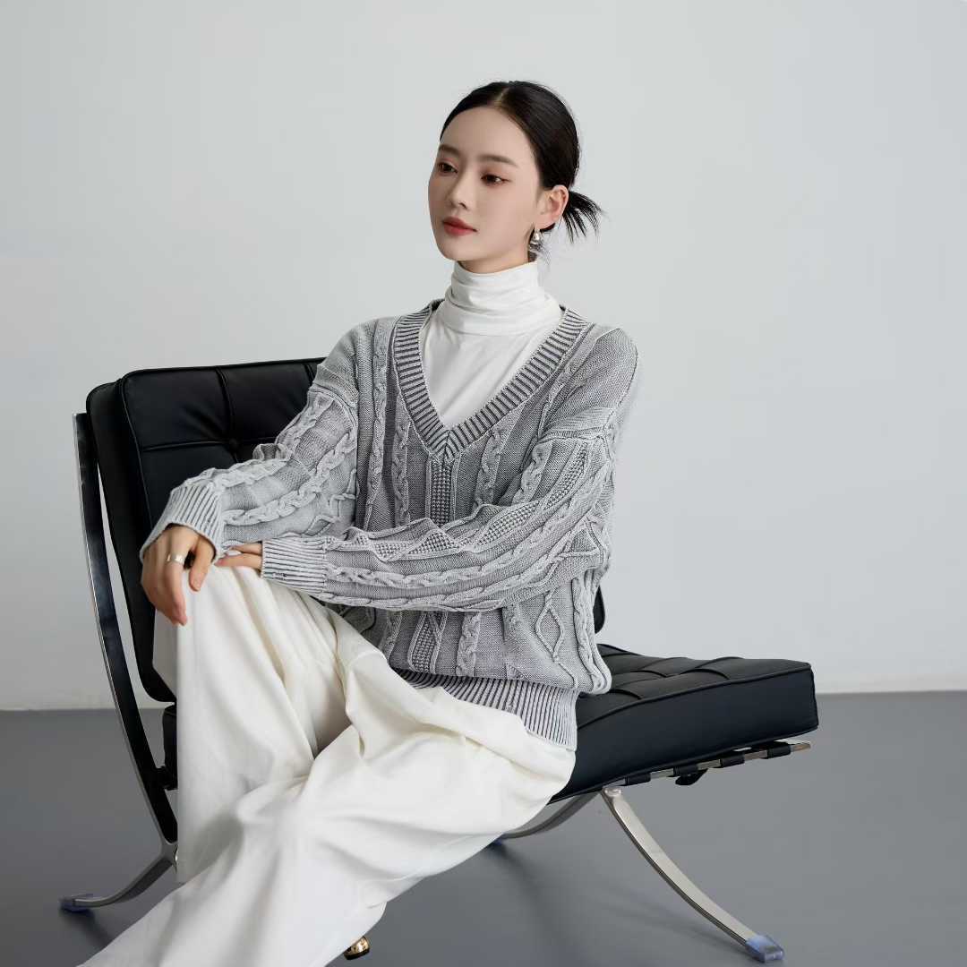Coreano retro torcido cuello en V manga larga camiseta de punto suelta nuevo otoño y invierno hacer viejos agujeros suéter mujer ropa exterior image 3