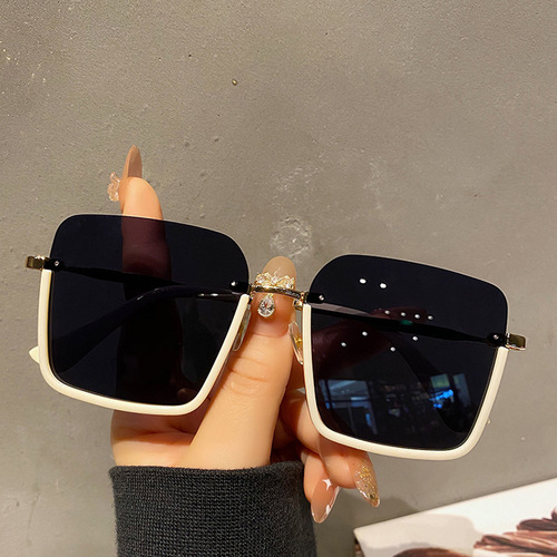  New Retro Black Large Frame Sunglasses Women's Square Round Face Slimming No Makeup Driving UV Protection Sunglasses