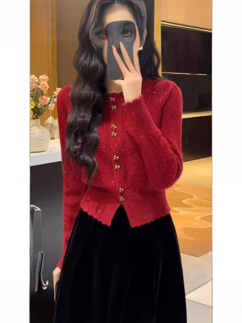 Fashionable spring sweater