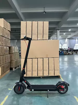 Factory Direct Supply of Adult Electric Scooters, Foldable Export Electric Scooters, Mobility Electric Scooters (Qatlanan elektrik skuterlər) - black-iron-frame-battery-6ah