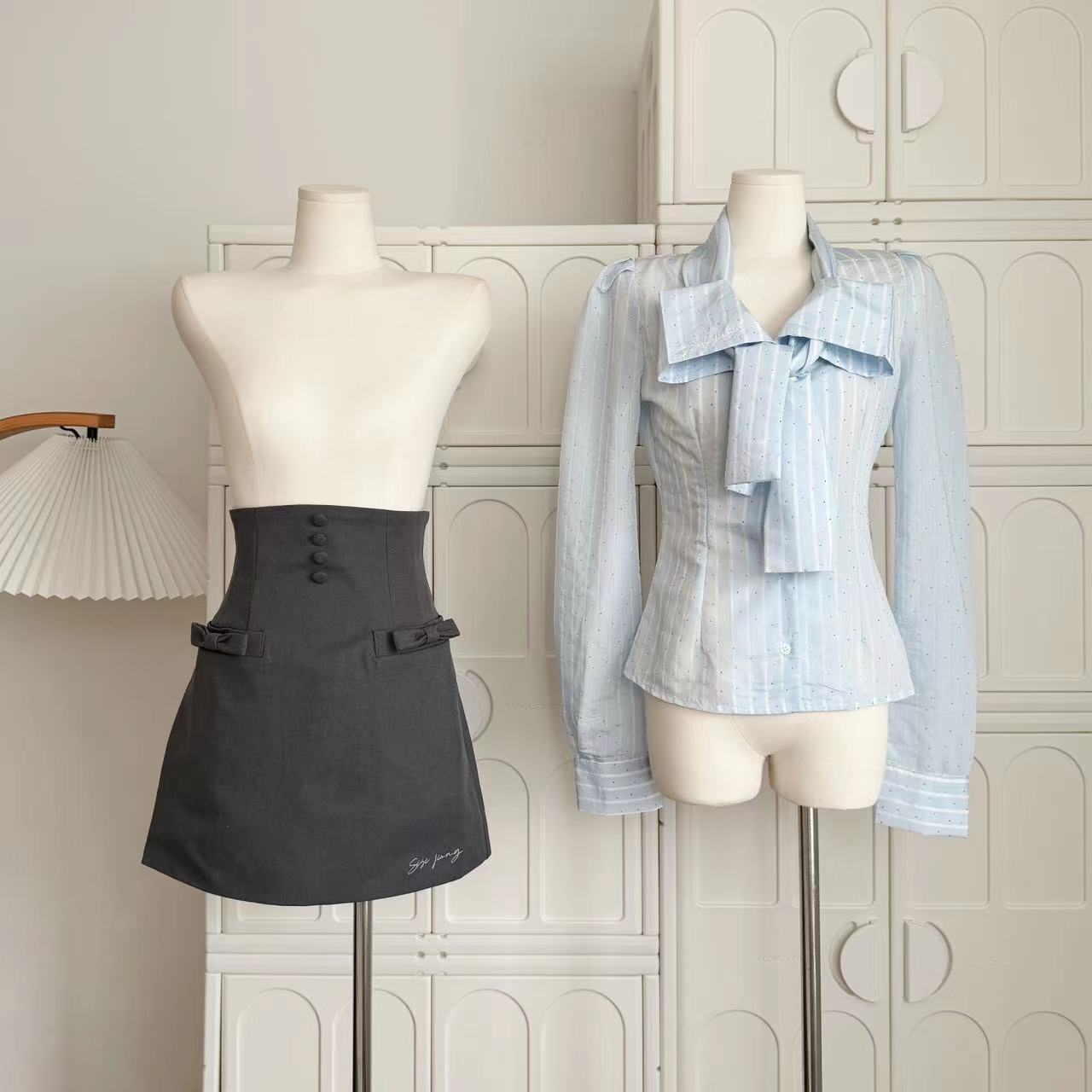 달콤한 로얄 더블 수리 활 플래시 다이아몬드 셔츠 M1U 부서 대학 높은 허리 슬림 자수 스커트