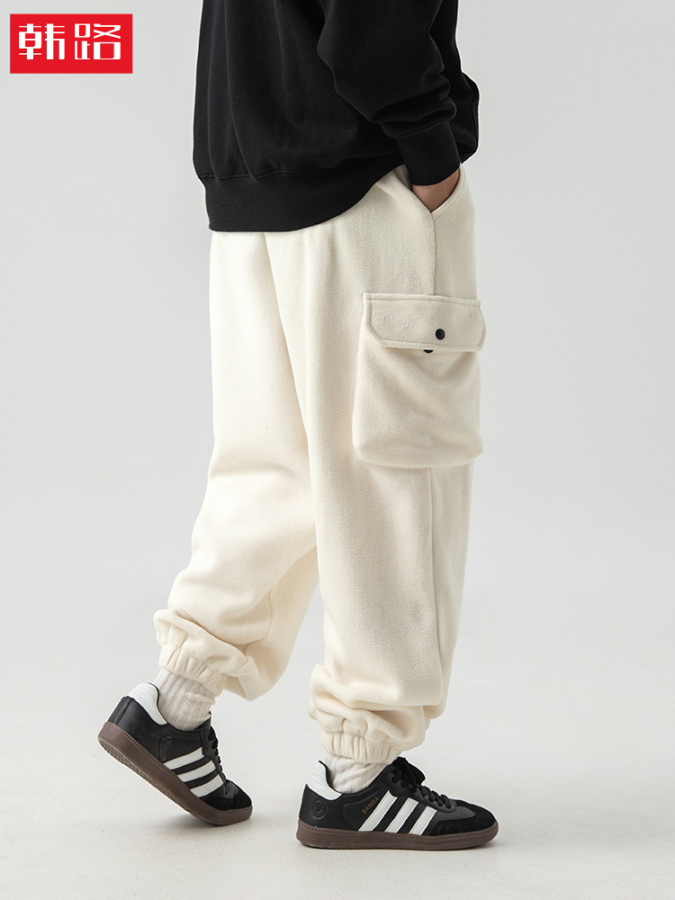 Pantalones deportivos de forro polar estilo japonés, estilo nuevo de otoño e invierno 2024, diseño de bolsillos grandes, marca de moda, pantalones casuales deportivos holgados q