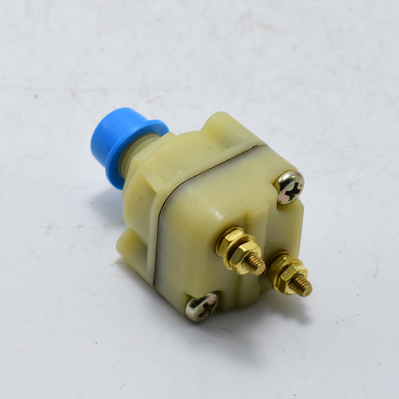 Piezas del autobús del camión pesado del interruptor 228600 de la luz de freno de SMT