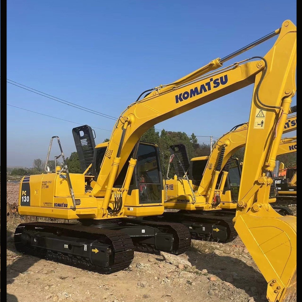 Hoy mata una excavadora 130 Komatsu Fecha de fabricación 2023